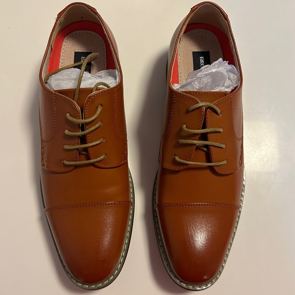 NWT Bruno Marcs Dress Shoes